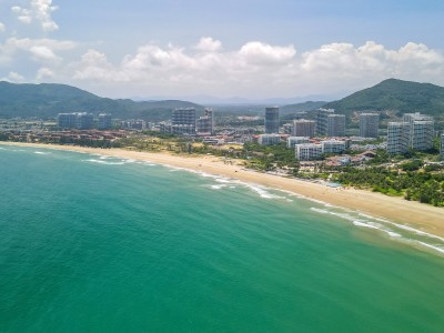 澳门万宁旅游：海滩与热带雨林，魅力对比